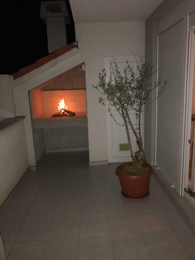 נובליה Apartments Rina מראה חיצוני תמונה